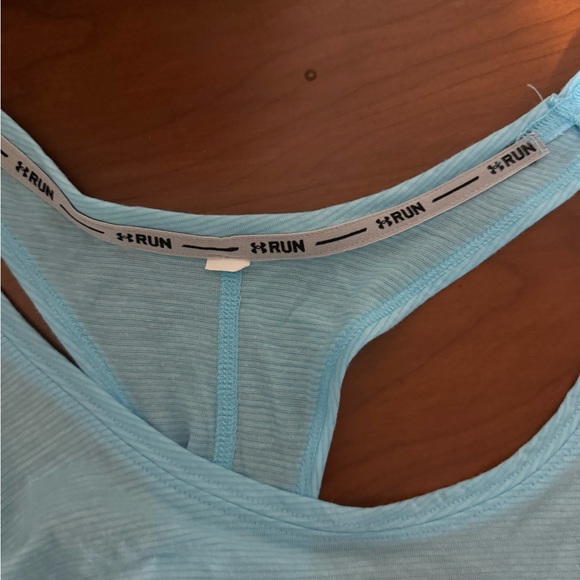 Under armour run tank top size large - Picture 3 of 6